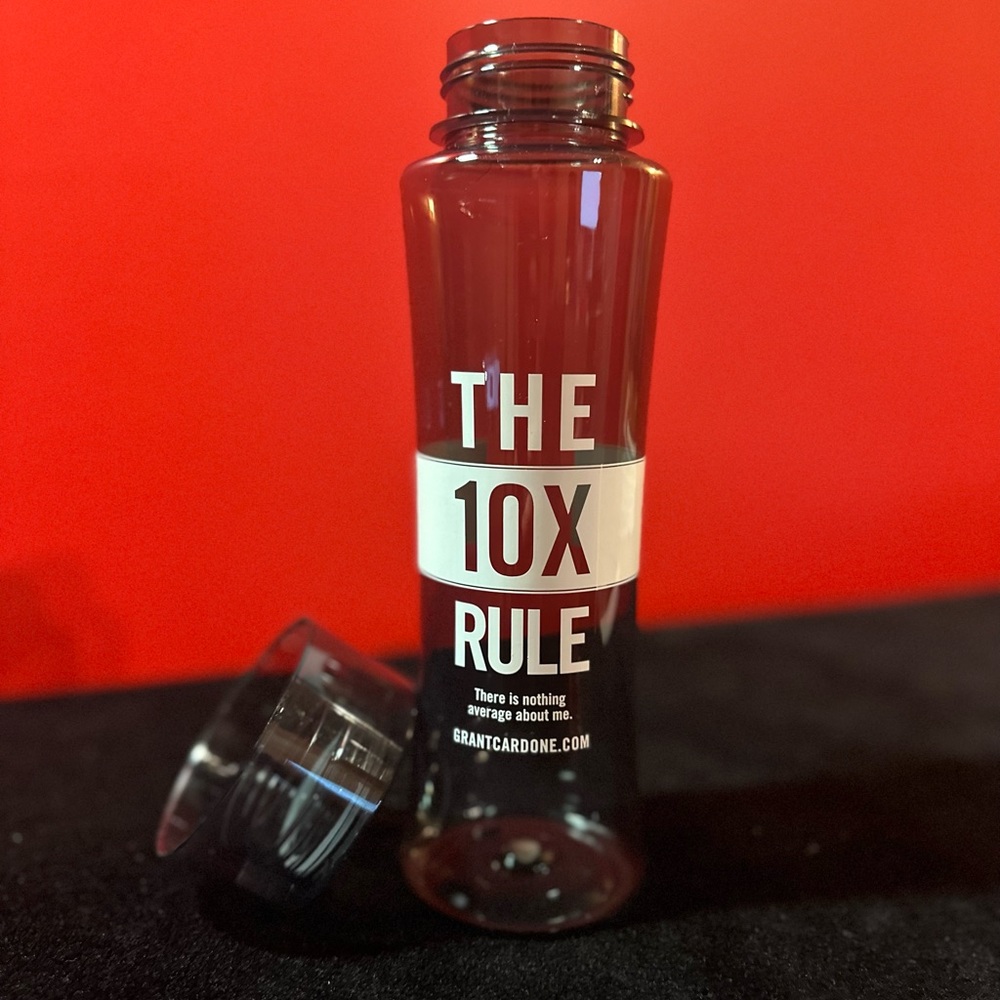 24oz plastic water bottle. #10Rule #GrantCardone NWOT